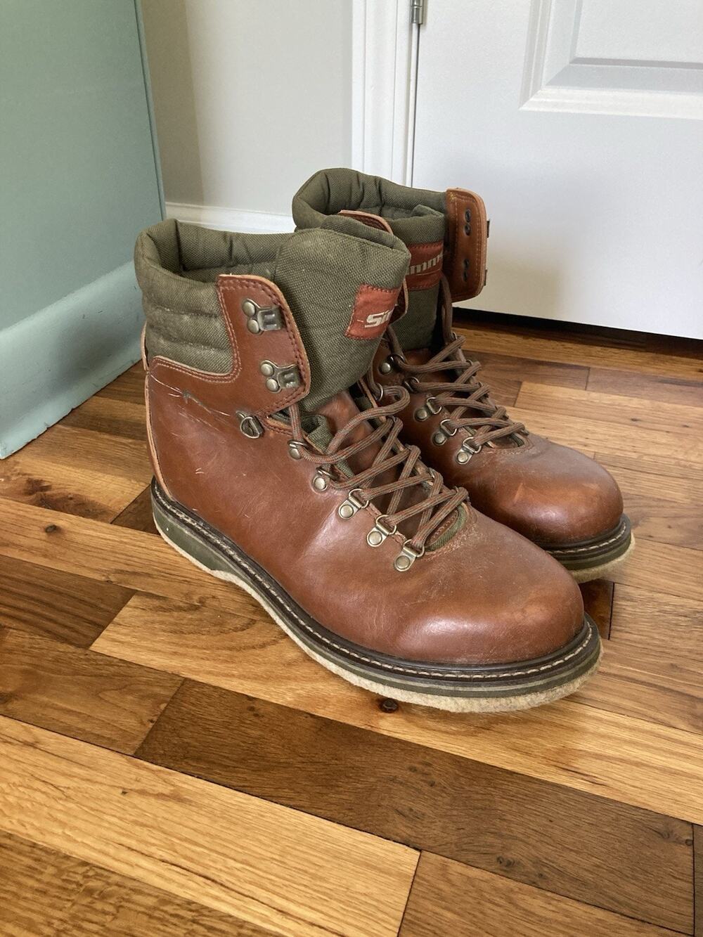 Simms Freestone Wading Fishing Leather Boots Mens Size 13 Lace Up Felt Bottom